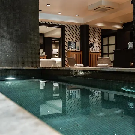 Du Chateau & - Teritoria Hotel 4*