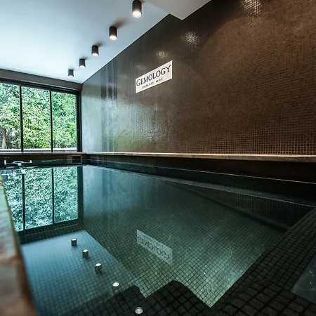 Du Chateau & - Teritoria